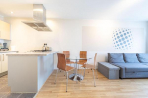 Pass the Keys Cosy 1BED Apartment nearby Canary Wharf, London